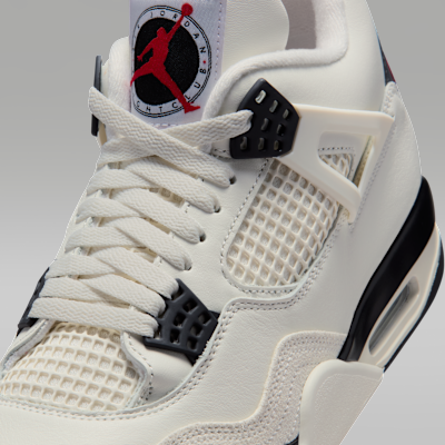 Air Jordan 4 Retro Flight Club
